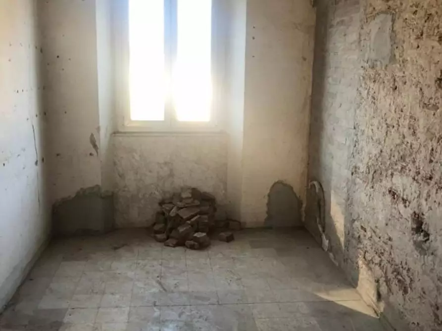 Immagine 12 di Appartamento in vendita  a Massa