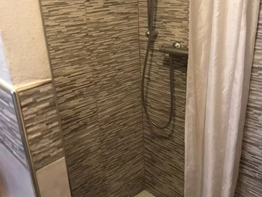 Immagine 13 di Appartamento in vendita  a Massa