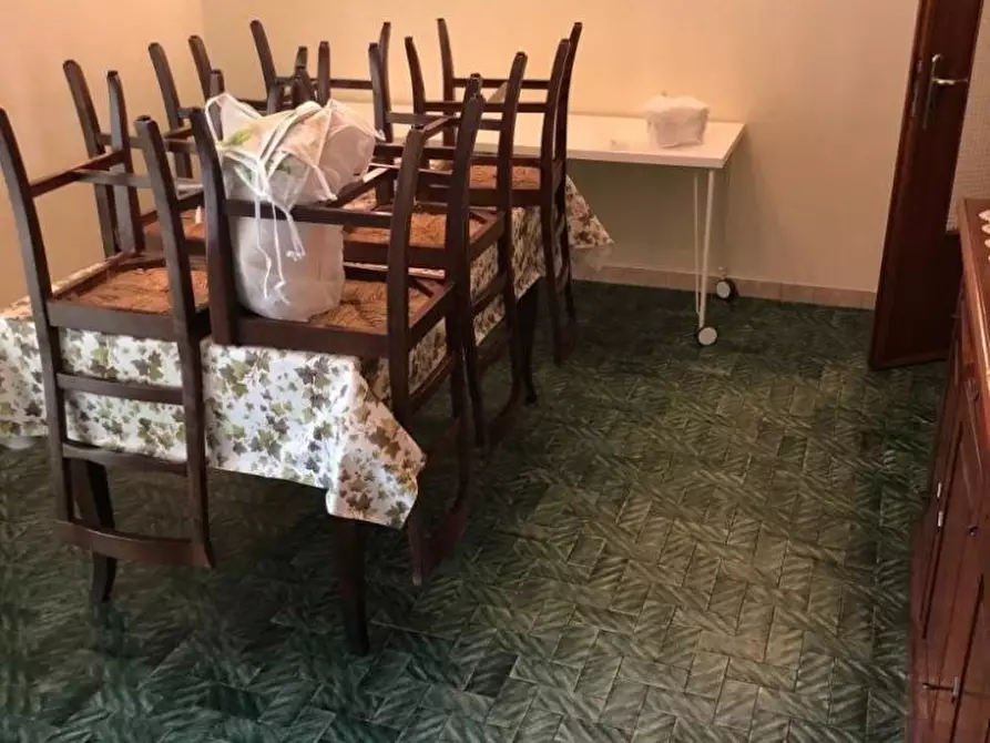 Immagine 2 di Appartamento in vendita  a Massa