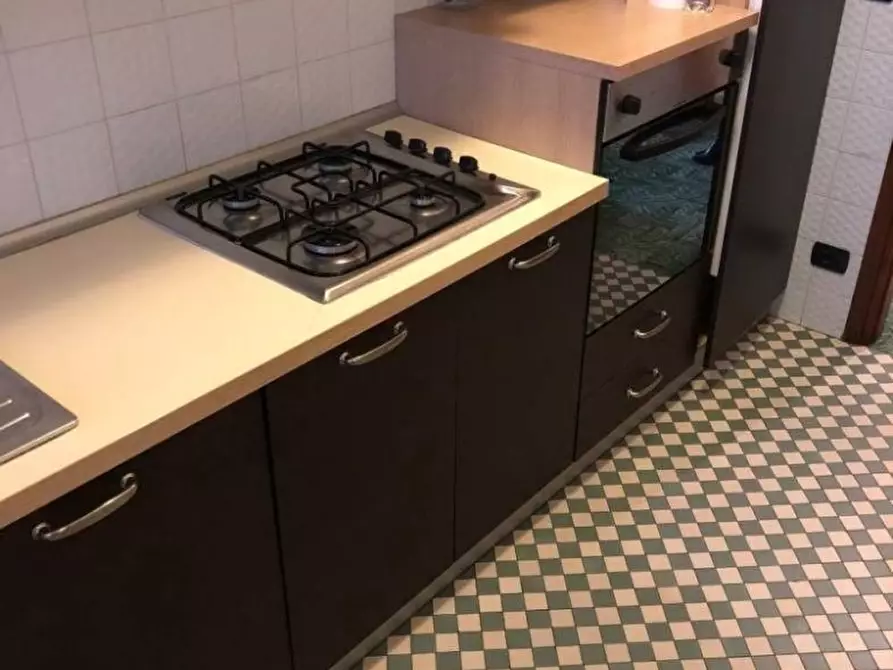 Immagine 3 di Appartamento in vendita  a Massa