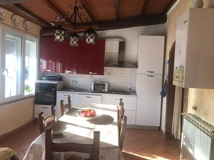 Immagine 5 di Villetta a schiera in vendita  a Carrara