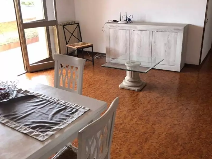 Immagine 4 di Appartamento in vendita  a Massa