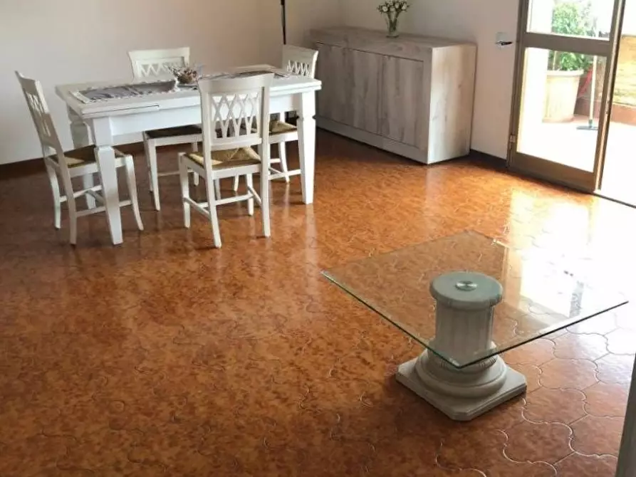 Immagine 3 di Appartamento in vendita  a Massa