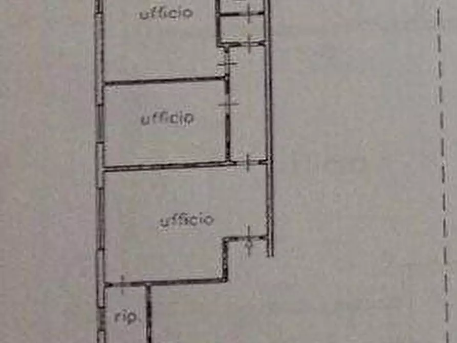 Immagine 11 di Ufficio in affitto  a Massa
