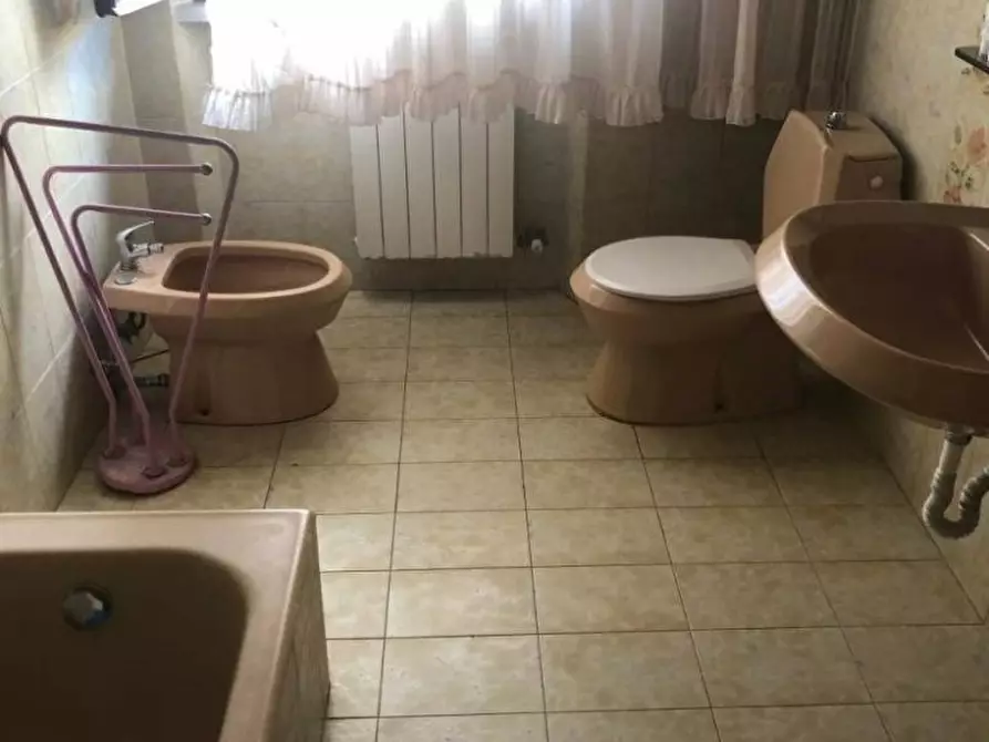 Immagine 13 di Appartamento in vendita  a Carrara