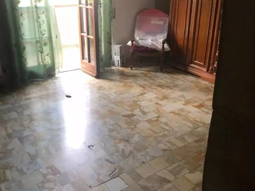 Immagine 12 di Appartamento in vendita  a Carrara