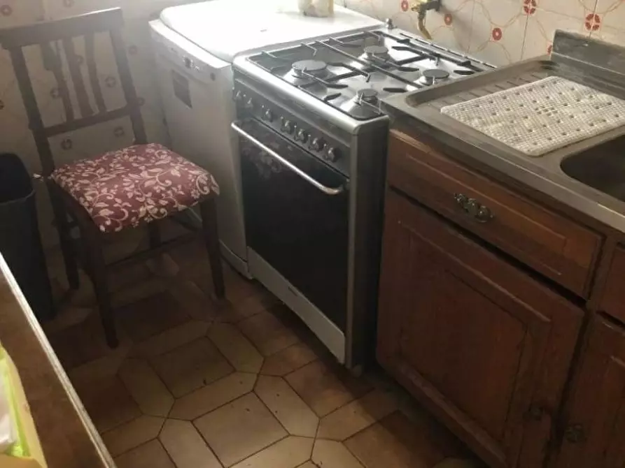 Immagine 3 di Appartamento in vendita  a Carrara