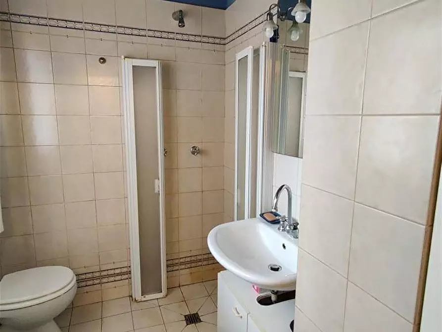 Immagine 16 di Appartamento in vendita  a Massa