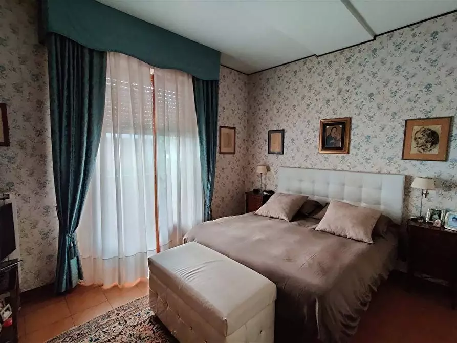 Immagine 9 di Appartamento in vendita  a Massa