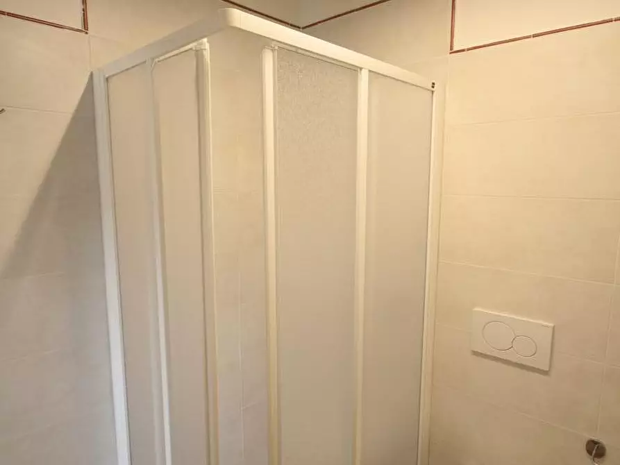 Immagine 13 di Appartamento in affitto  a Lucca