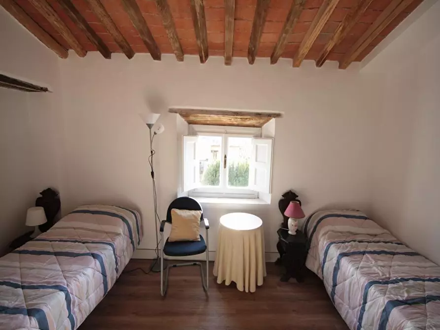 Immagine 10 di Appartamento in affitto  a Lucca