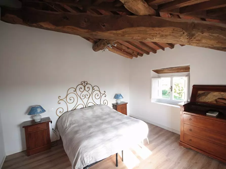 Immagine 5 di Appartamento in affitto  a Lucca