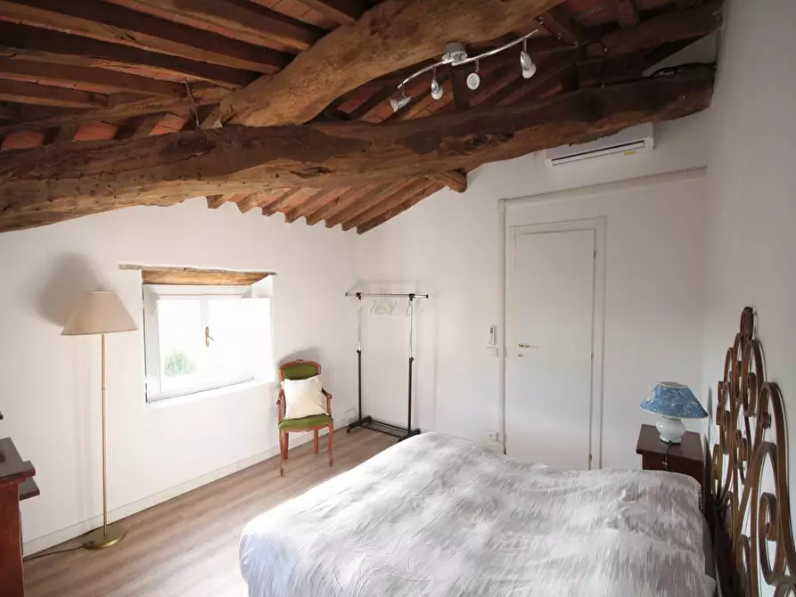 Immagine 6 di Appartamento in affitto  a Lucca