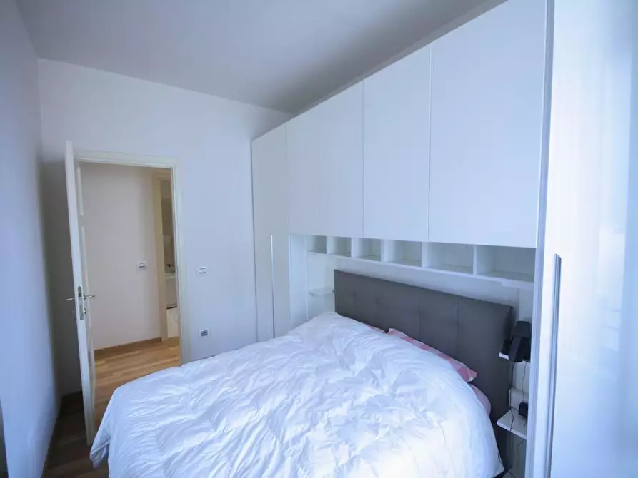 Immagine 19 di Appartamento in vendita  a Lucca