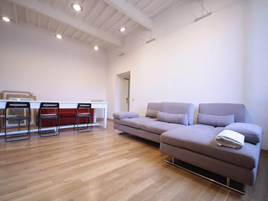 Immagine 7 di Appartamento in vendita  a Lucca