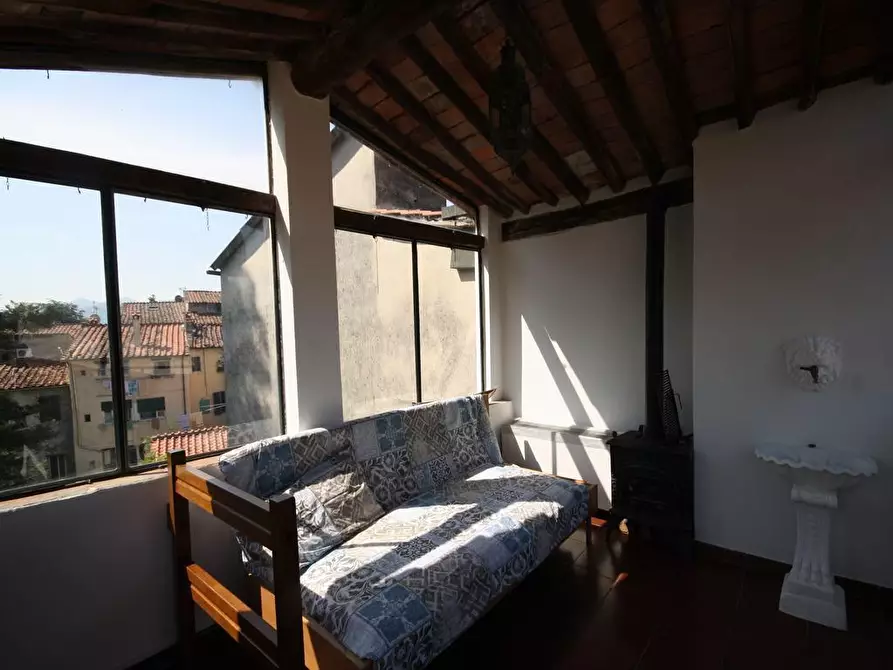 Immagine 33 di Appartamento in affitto  a Lucca