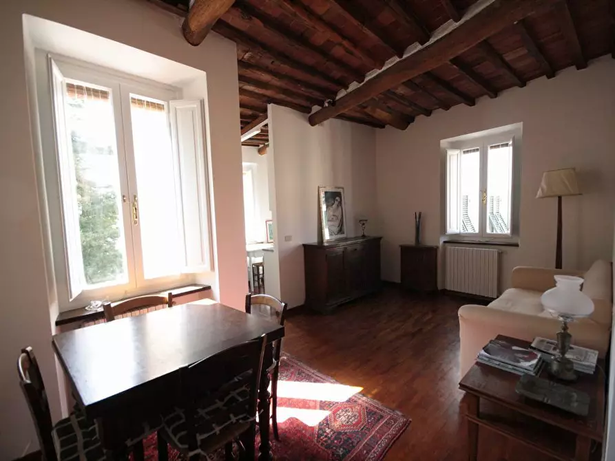 Immagine 26 di Appartamento in affitto  a Lucca