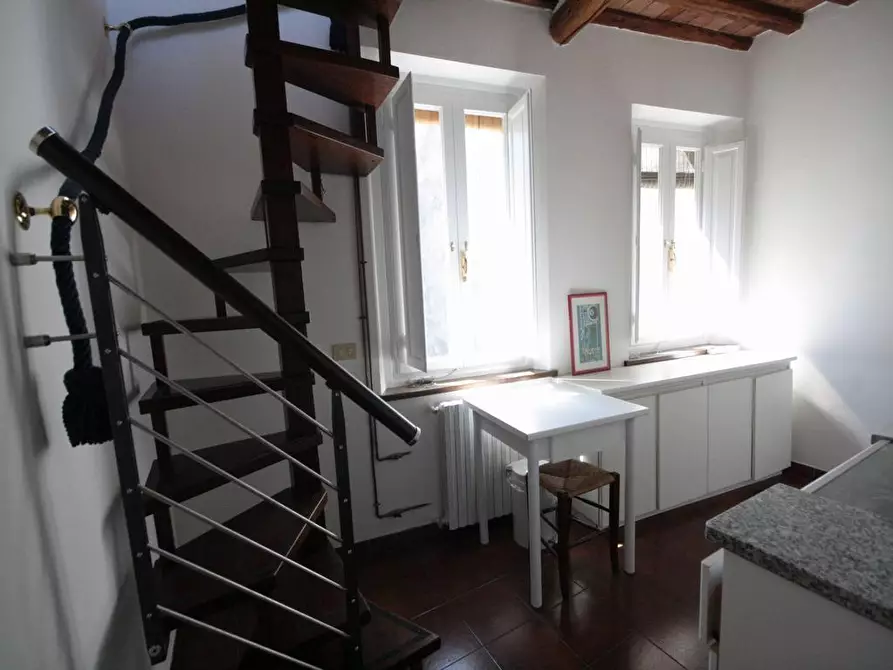 Immagine 23 di Appartamento in affitto  a Lucca