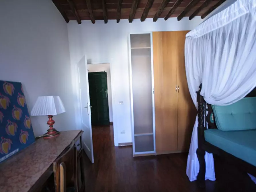 Immagine 19 di Appartamento in affitto  a Lucca