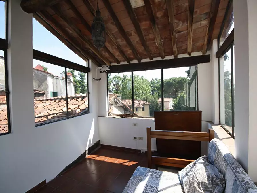 Immagine 1 di Appartamento in affitto  a Lucca