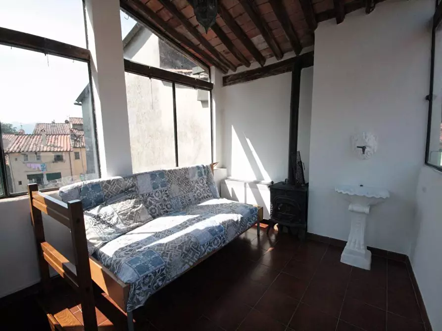 Immagine 34 di Appartamento in affitto  a Lucca