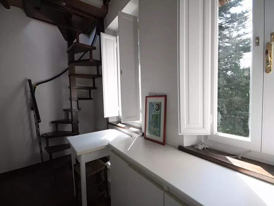 Immagine 31 di Appartamento in affitto  a Lucca