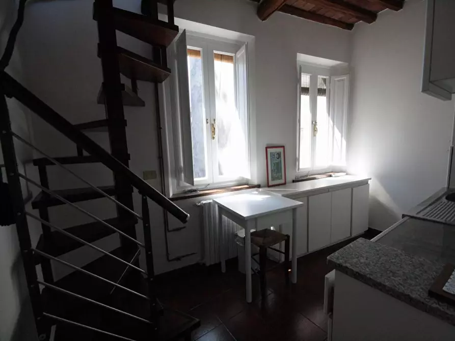 Immagine 35 di Appartamento in affitto  a Lucca