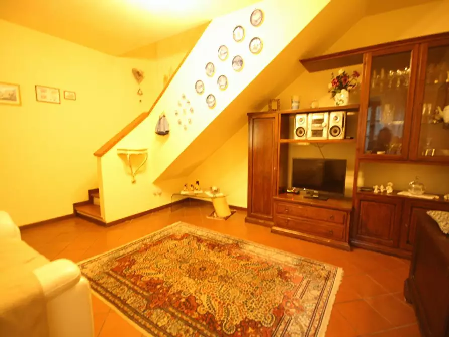 Immagine 5 di Appartamento in affitto  a Capannori