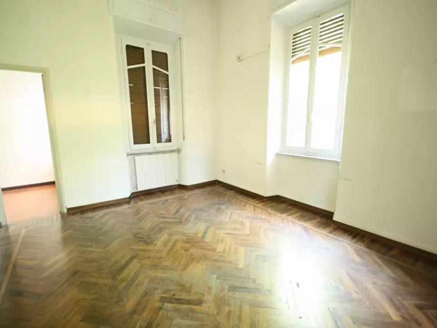 Immagine 3 di Ufficio in affitto  a Lucca