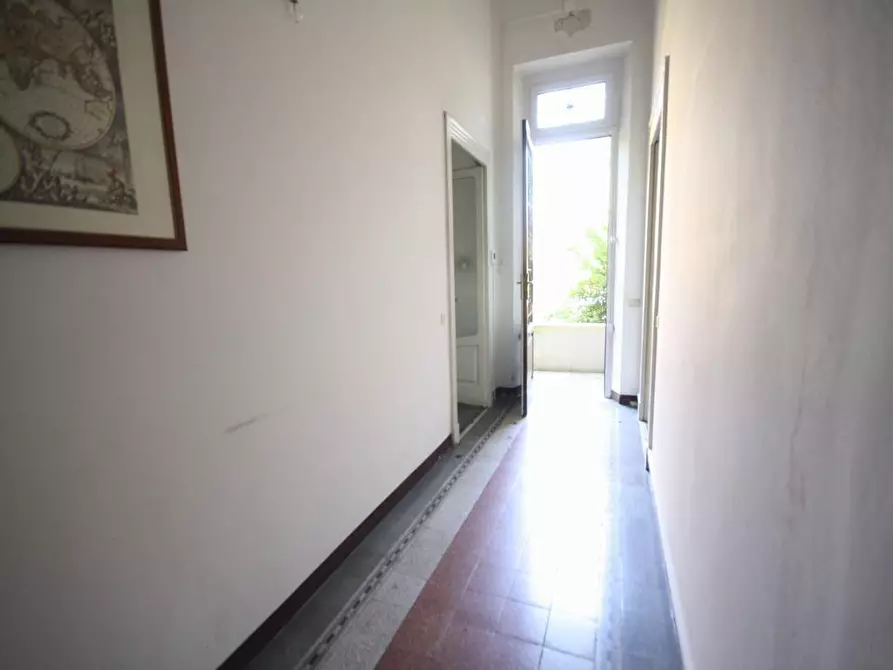 Immagine 14 di Ufficio in affitto  a Lucca