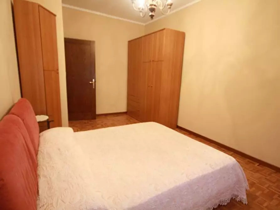 Immagine 6 di Appartamento in affitto  a Lucca