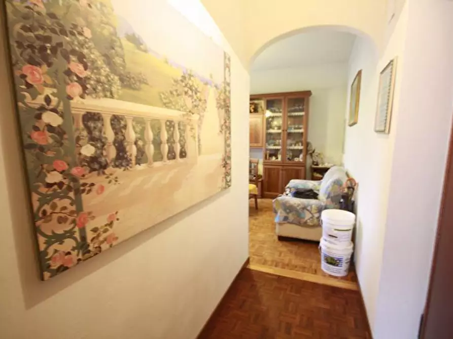 Immagine 4 di Appartamento in affitto  a Lucca