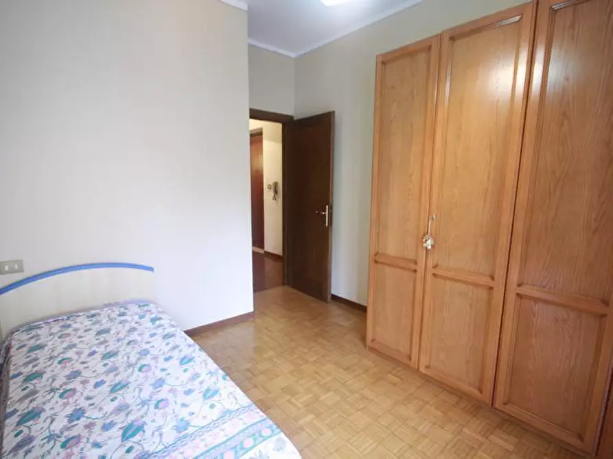 Immagine 10 di Appartamento in affitto  a Lucca