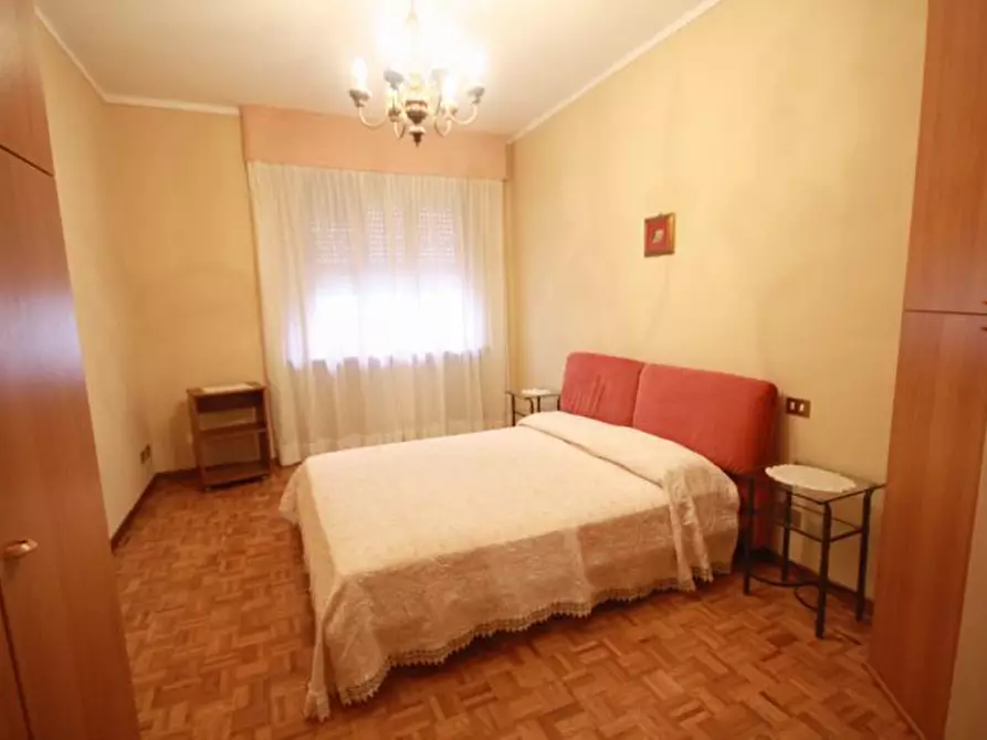 Immagine 14 di Appartamento in affitto  a Lucca