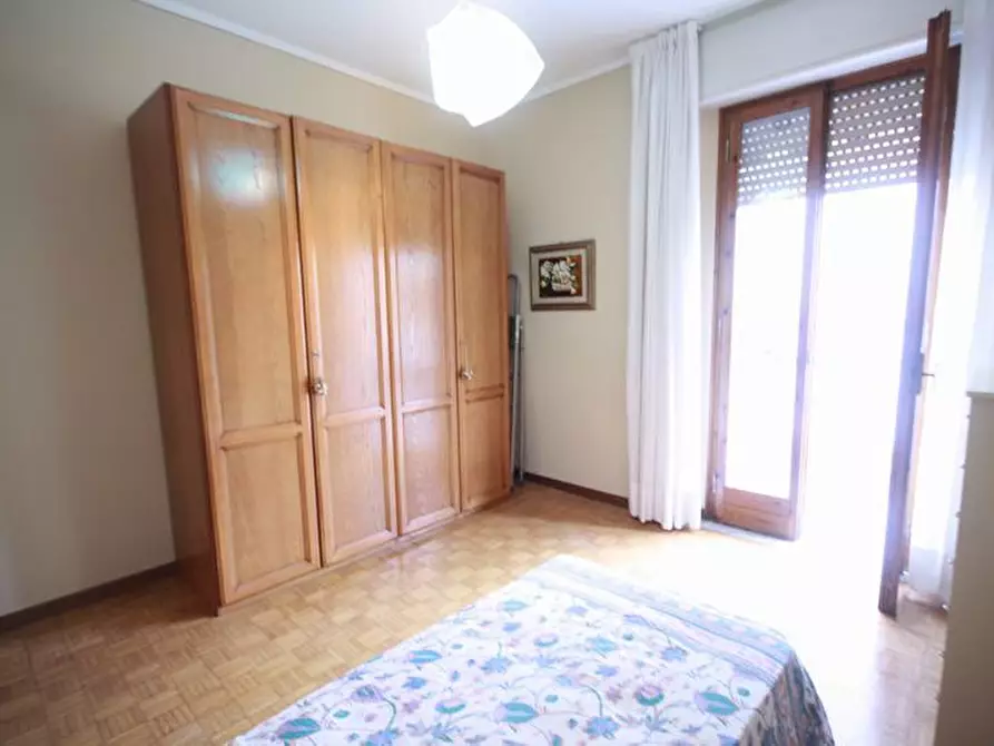 Immagine 12 di Appartamento in affitto  a Lucca