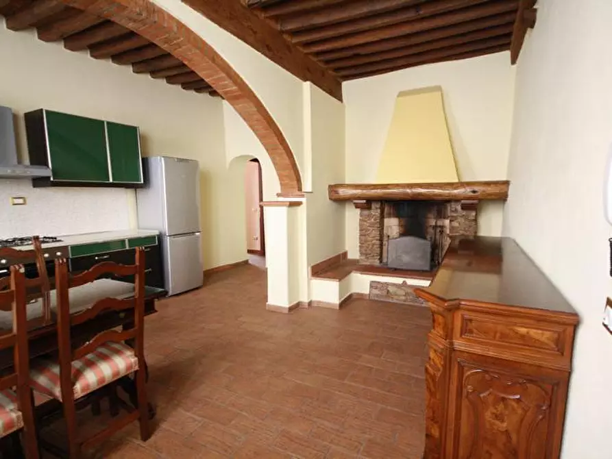 Immagine 2 di Appartamento in affitto  a Lucca