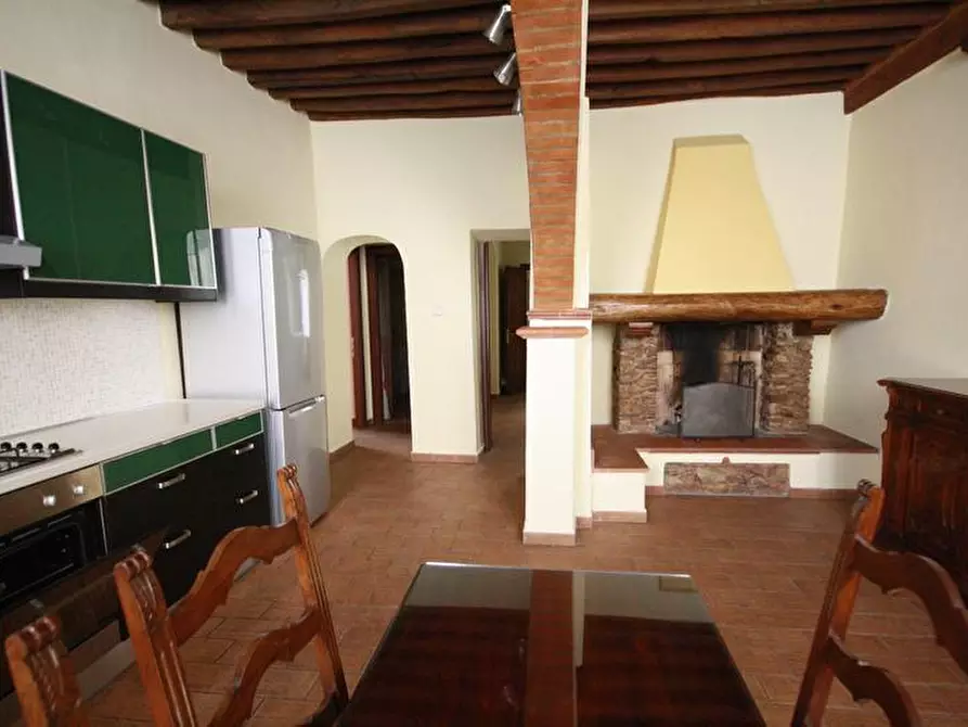 Immagine 3 di Appartamento in affitto  a Lucca