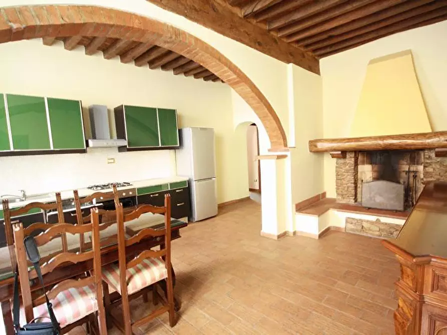 Immagine 17 di Appartamento in affitto  a Lucca