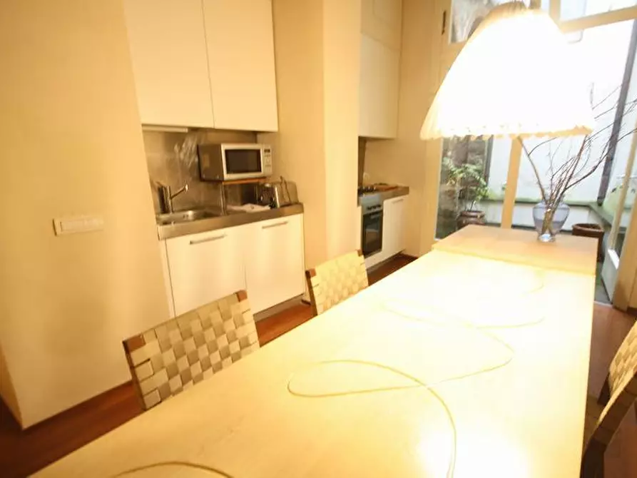 Immagine 9 di Appartamento in affitto  a Lucca