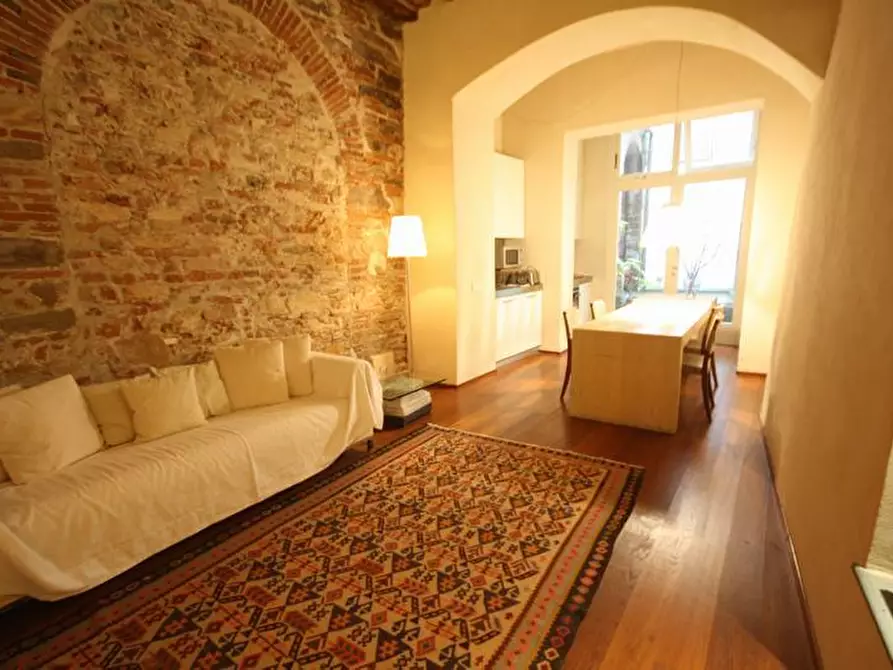 Immagine 2 di Appartamento in affitto  a Lucca