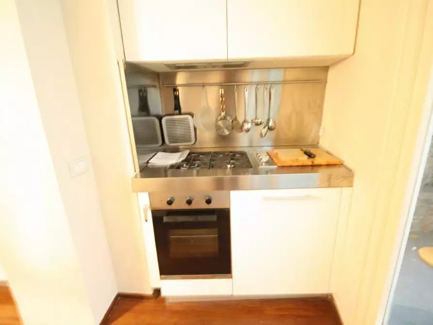 Immagine 8 di Appartamento in affitto  a Lucca