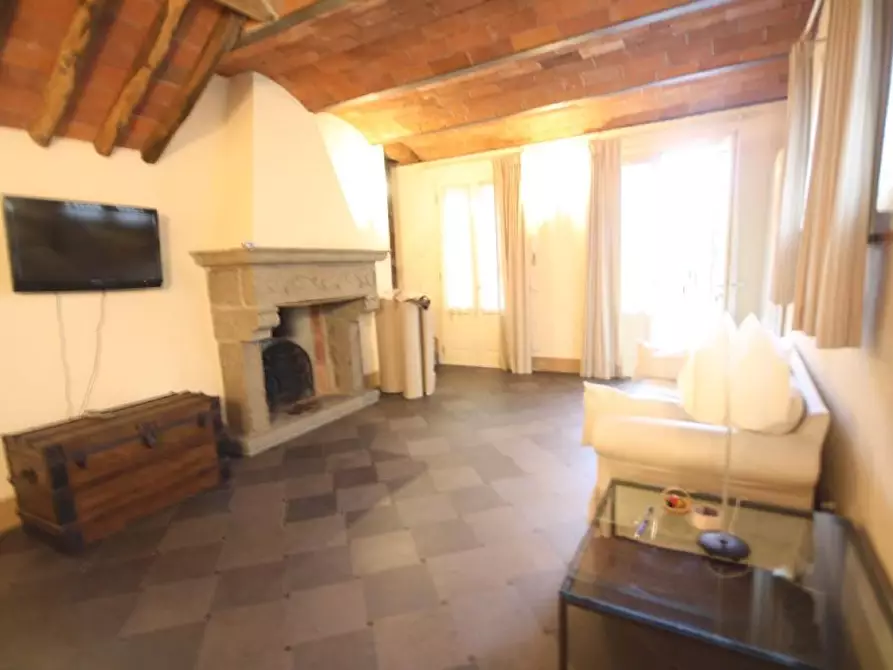 Immagine 6 di Appartamento in affitto  a Lucca