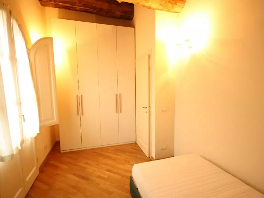 Immagine 14 di Appartamento in affitto  a Lucca