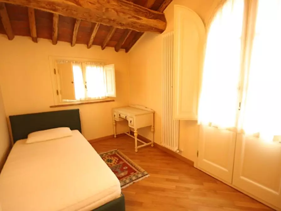 Immagine 13 di Appartamento in affitto  a Lucca