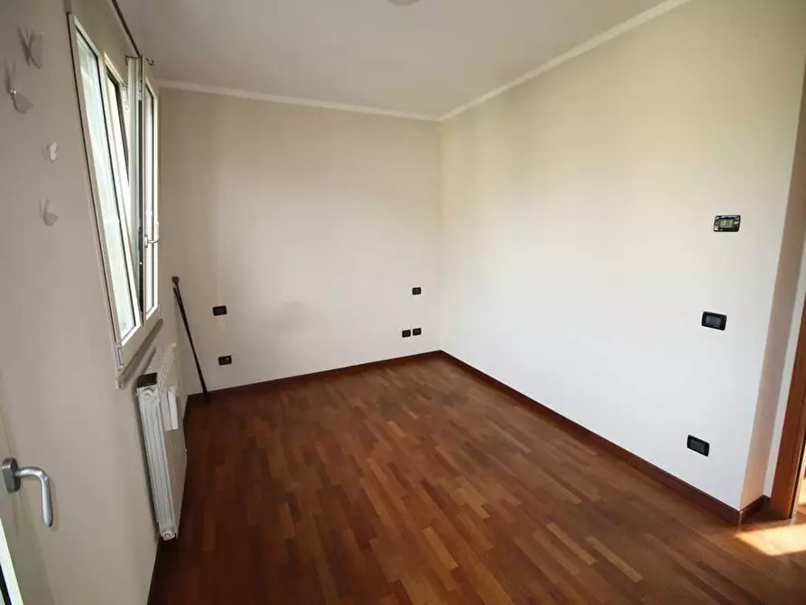 Immagine 4 di Appartamento in affitto  a Lucca