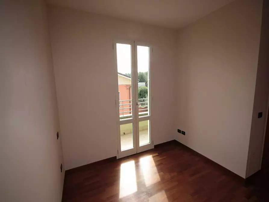 Immagine 7 di Appartamento in affitto  a Lucca