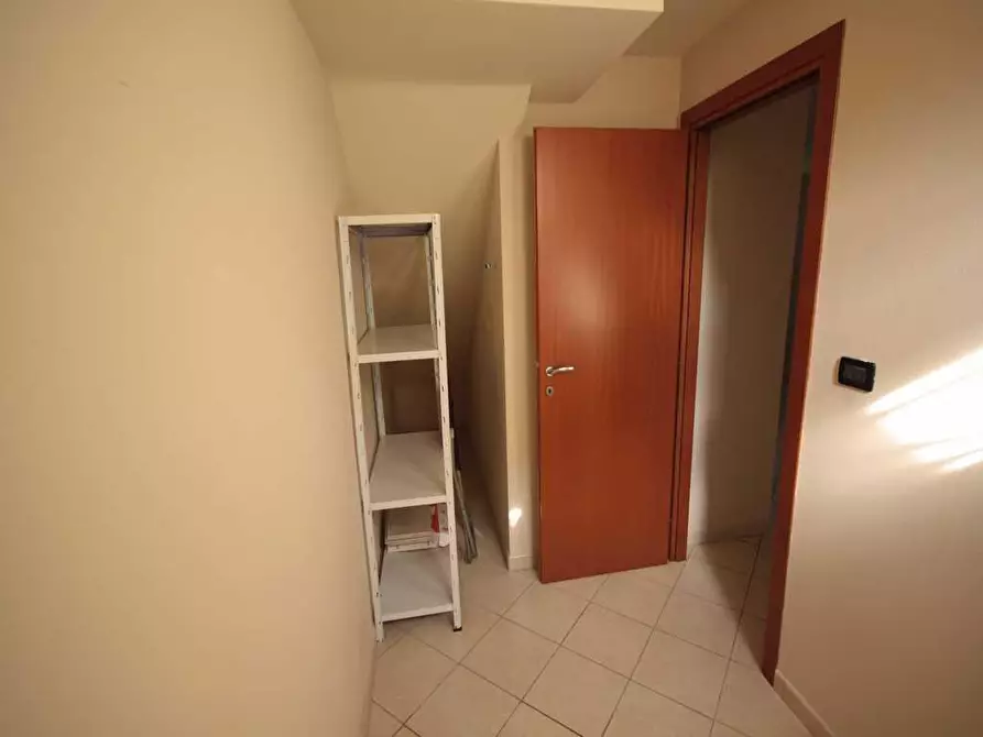 Immagine 26 di Appartamento in affitto  a Lucca