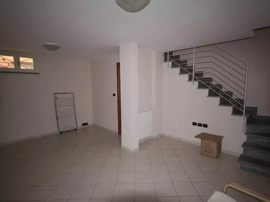 Immagine 28 di Appartamento in affitto  a Lucca