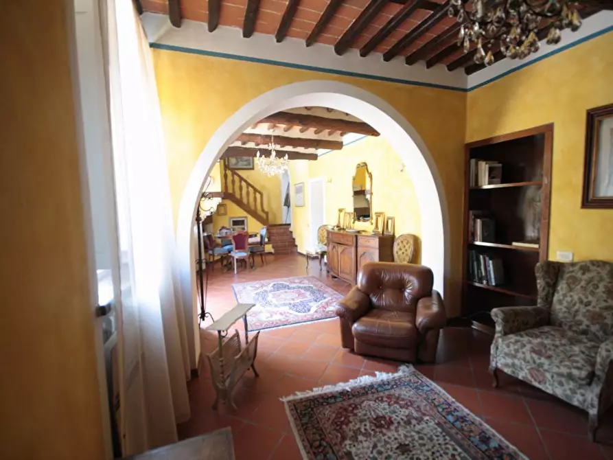 Immagine 24 di Appartamento in affitto  a Lucca