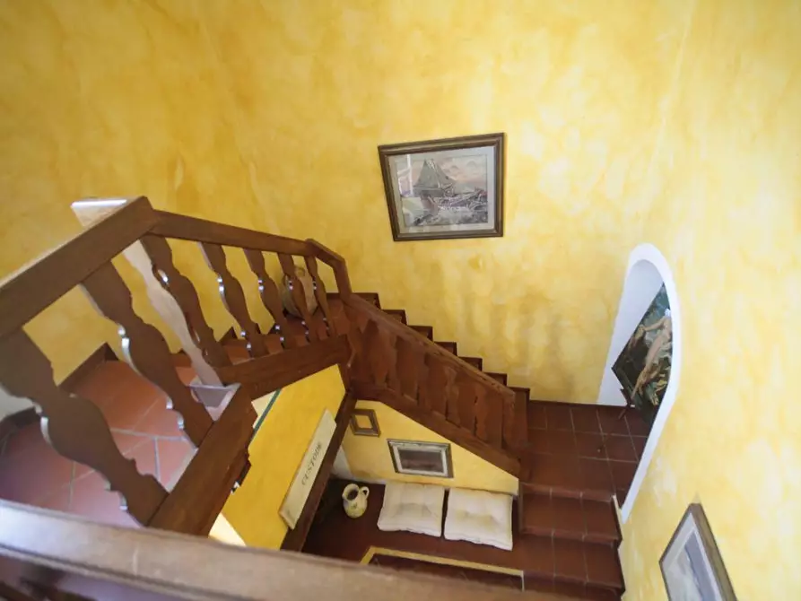 Immagine 16 di Appartamento in affitto  a Lucca